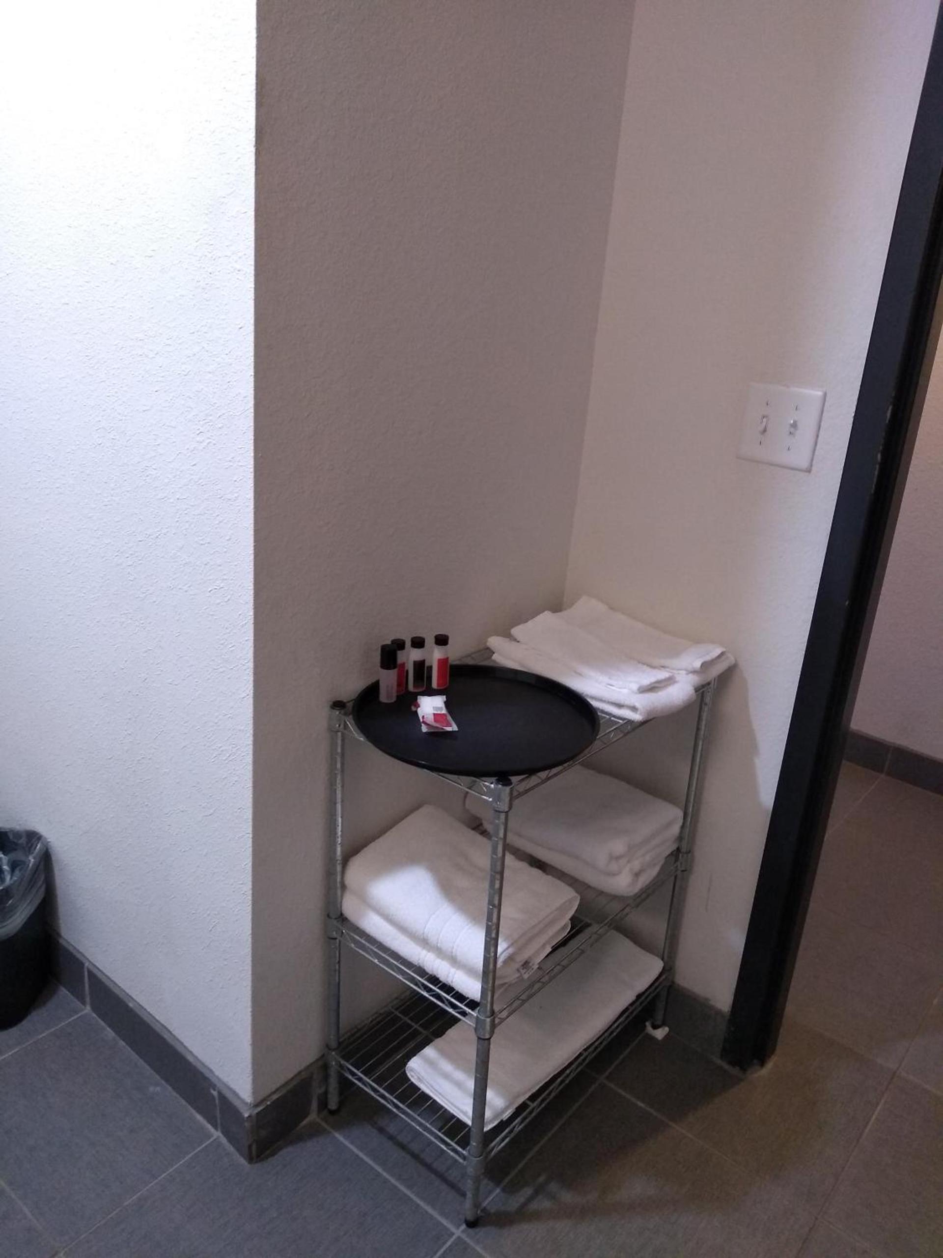 Days Inn by Wyndham Alva photo 43