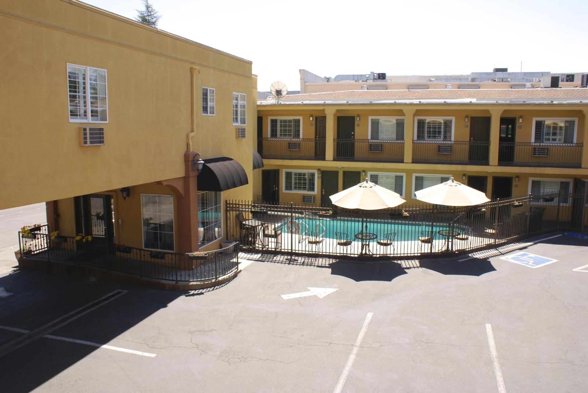 Napa Valley Hotel & Suites photo 11