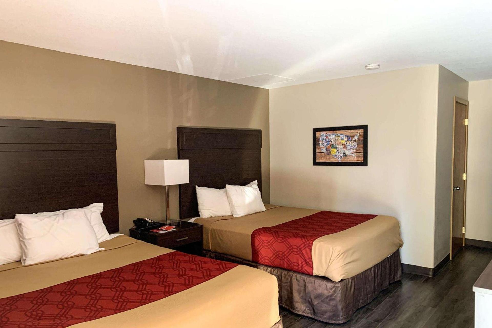 Econo Lodge Portland Downtown photo 21