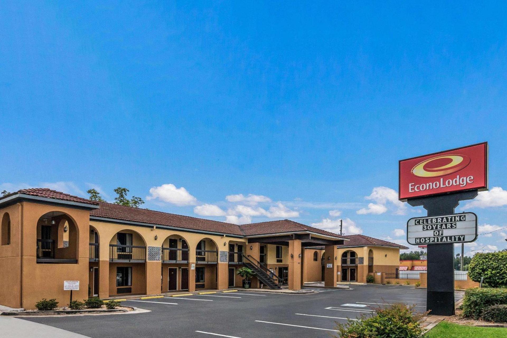 Econo Lodge Gainesville Downtown Area photo 29
