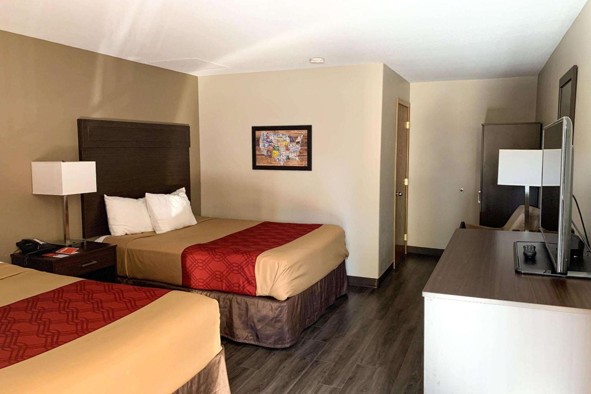 Econo Lodge Portland Downtown photo 20