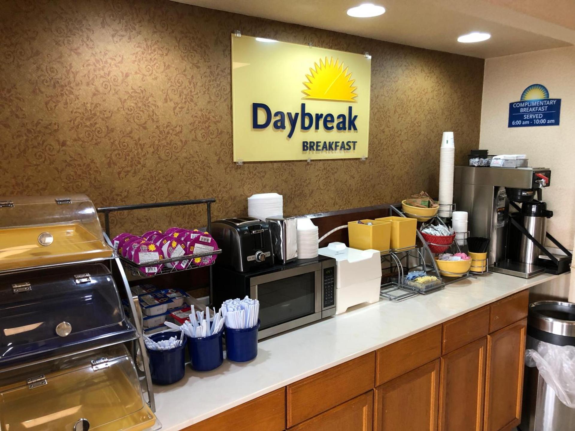 Days Inn by Wyndham Shorter photo 6
