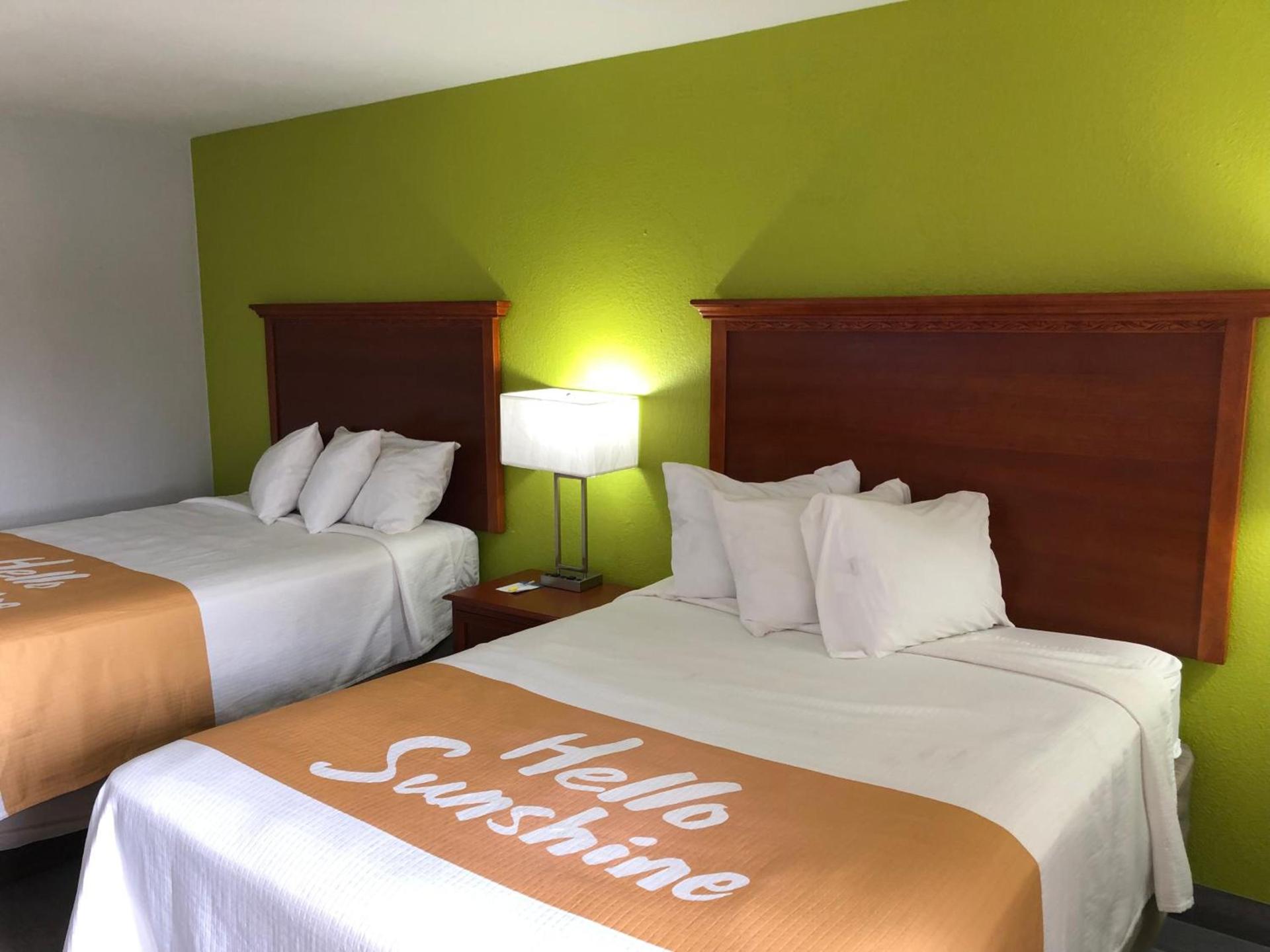 Days Inn by Wyndham Shorter photo 16