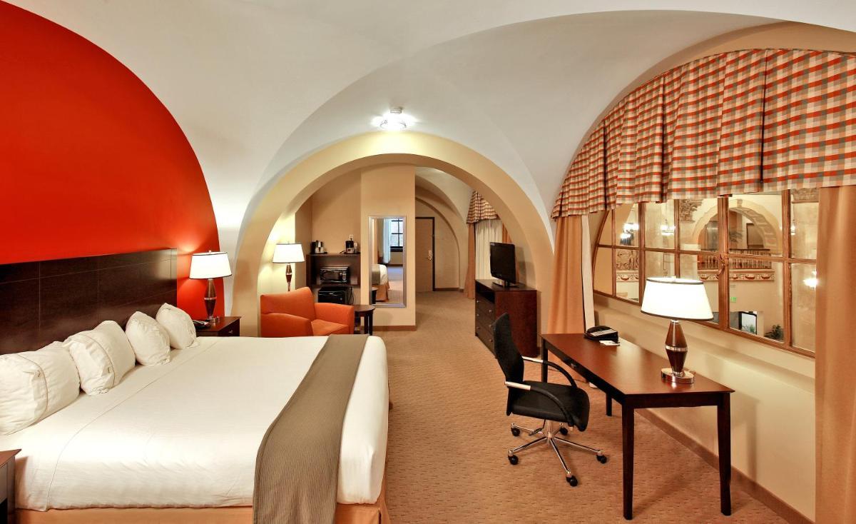 Holiday Inn Express Baltimore-Downtown, an IHG Hotel photo 25