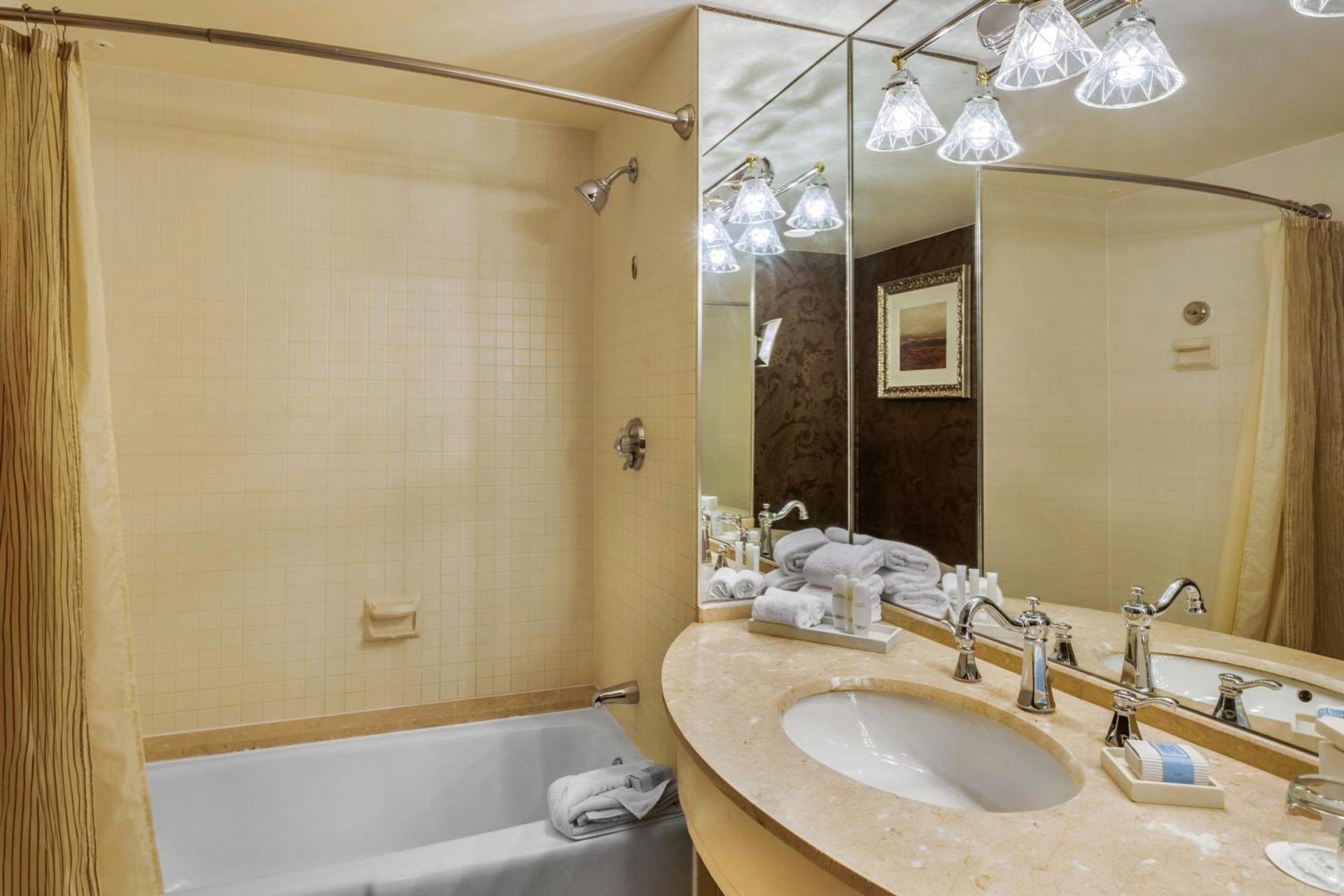 Omni Houston Hotel photo 55