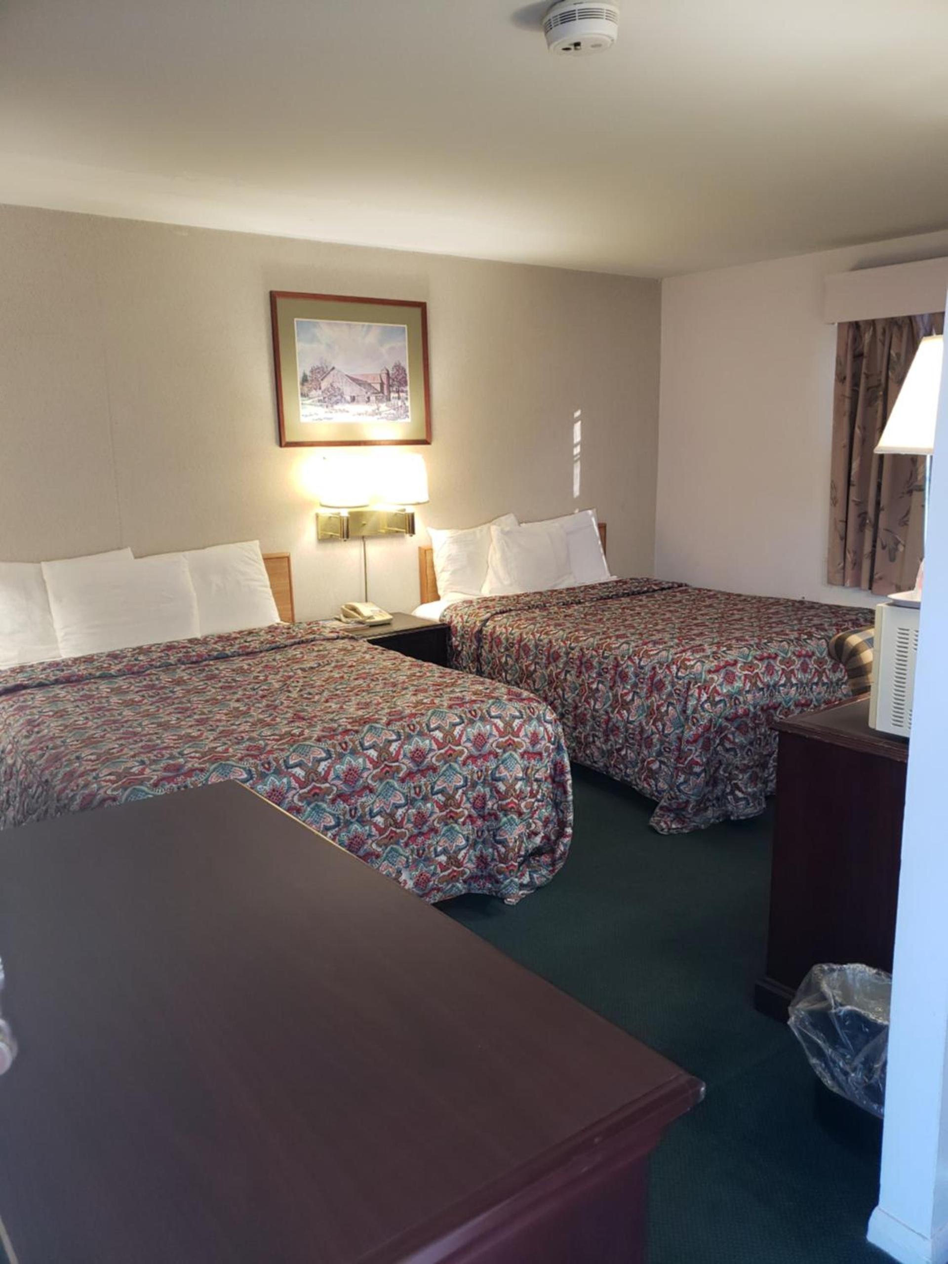 Budget Inn Horseheads photo 6