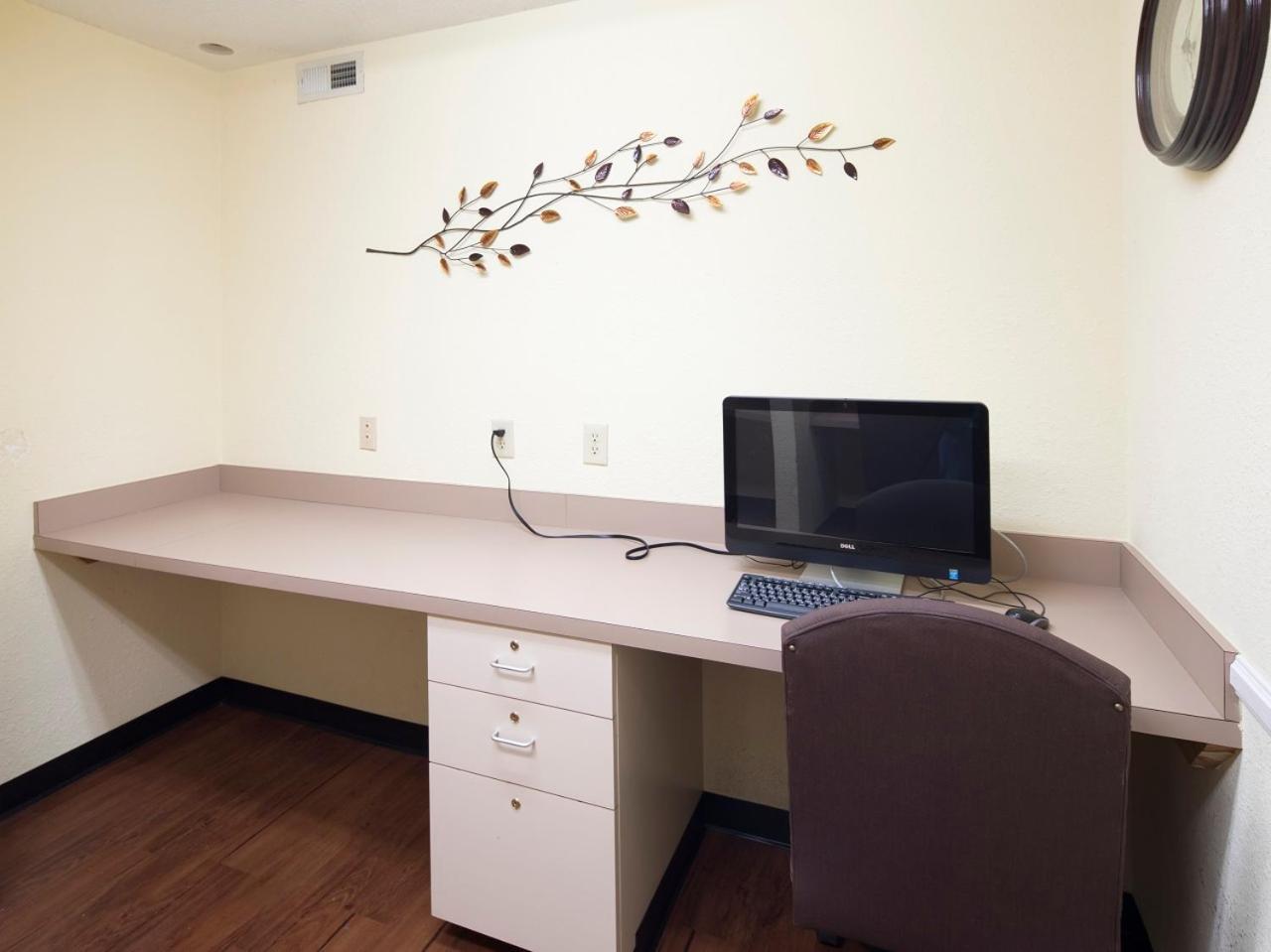 InTown Suites Extended Stay Anderson SC - Clemson University photo 9