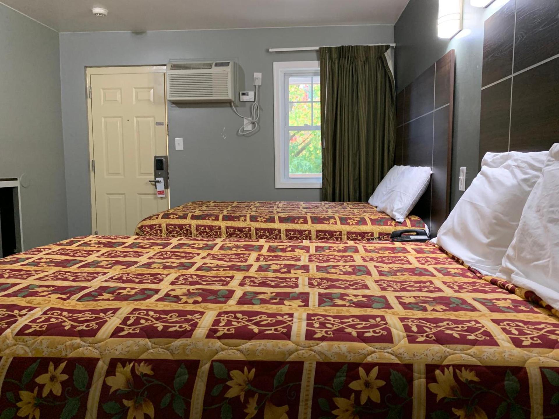 Red Carpet Inn - Norristown photo 20