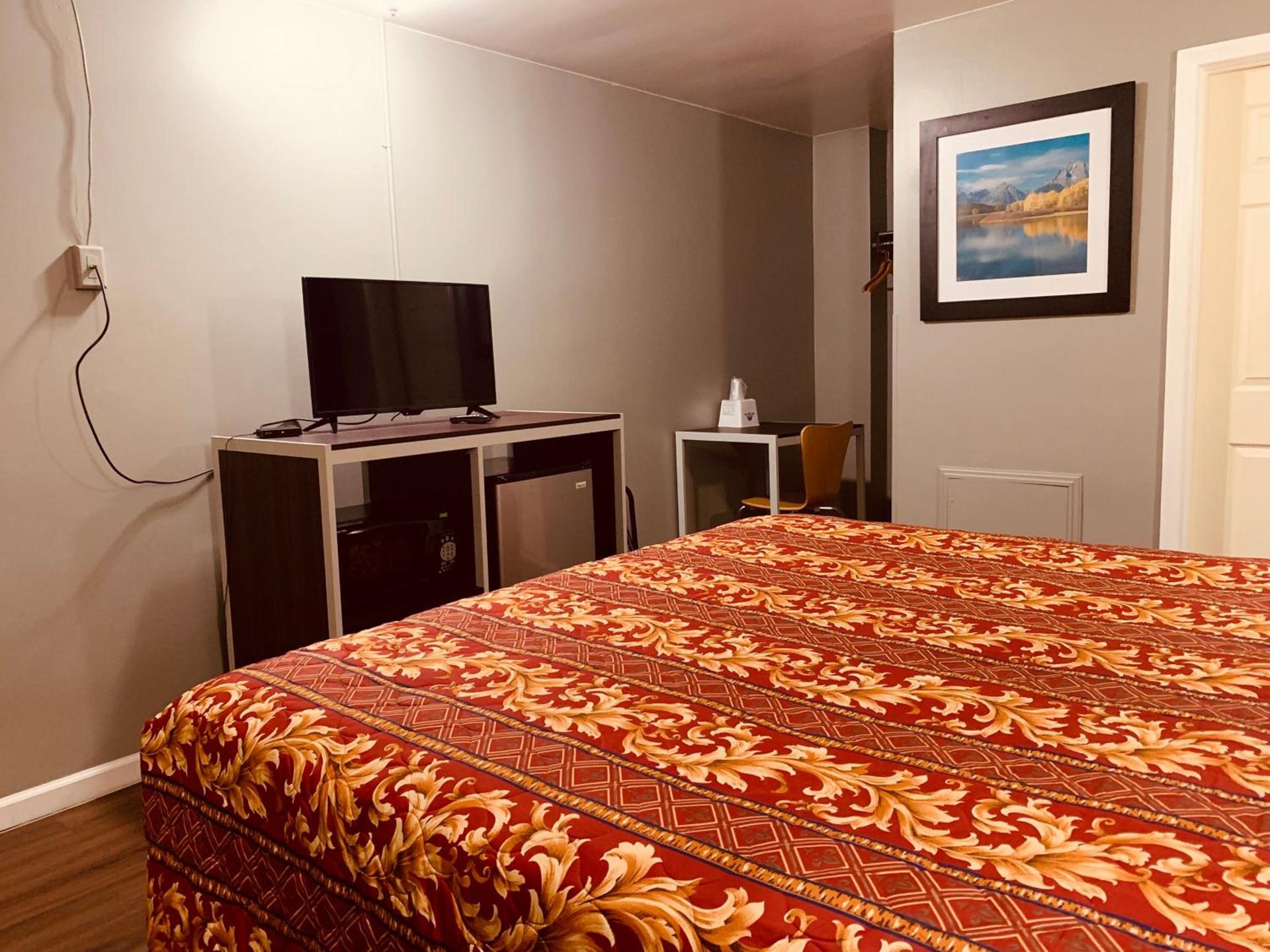 Red Carpet Inn - Norristown photo 18