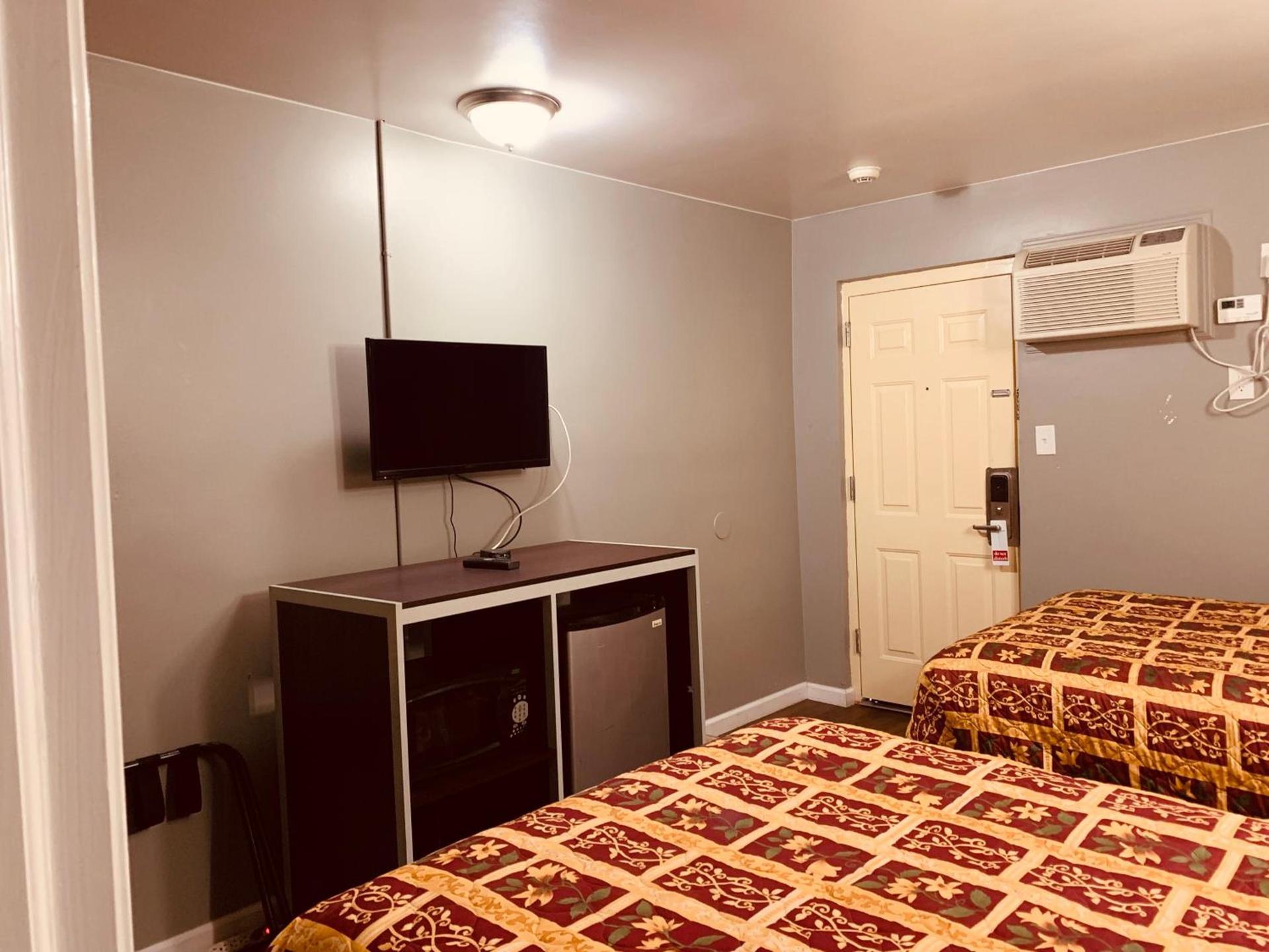 Red Carpet Inn - Norristown photo 7