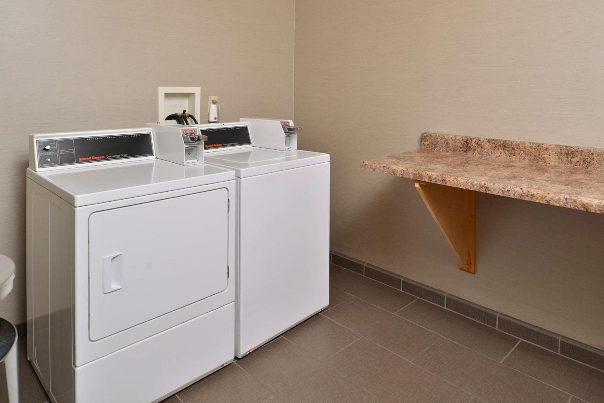 Best Western Plus University Inn photo 8