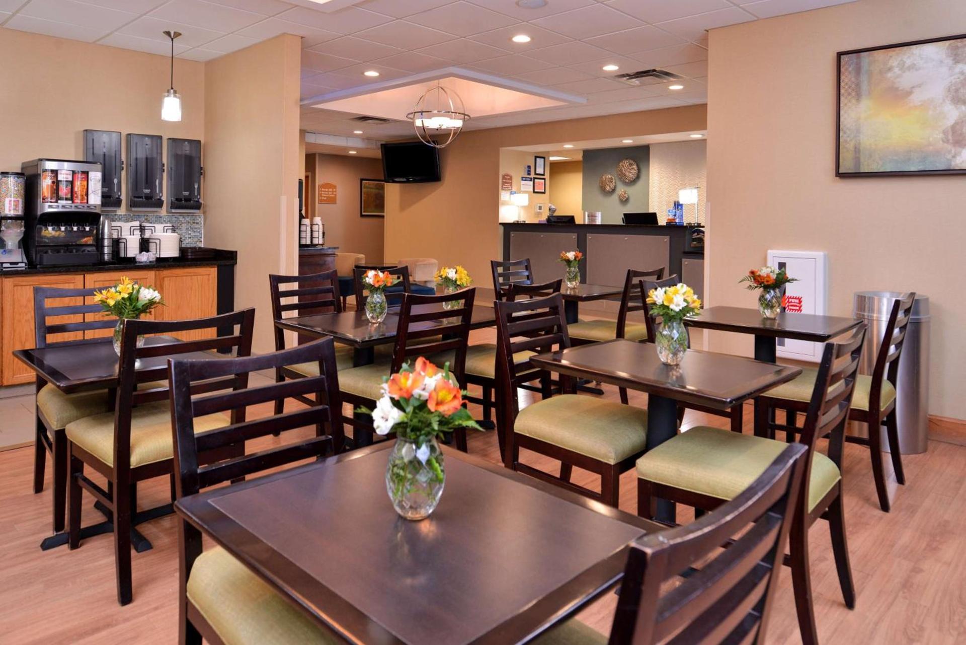 Best Western Plus University Inn photo 39