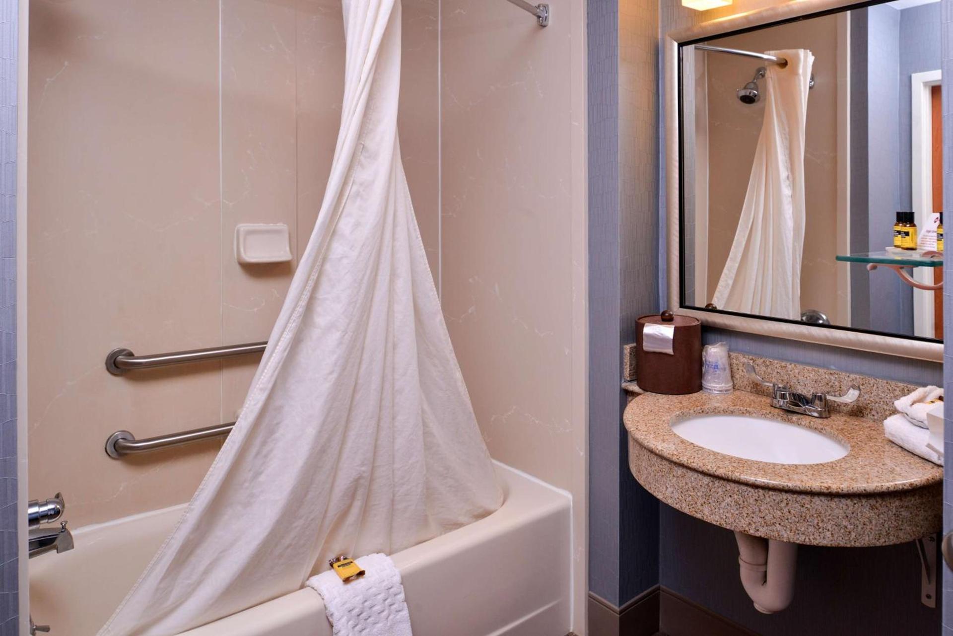 Best Western Plus University Inn photo 37