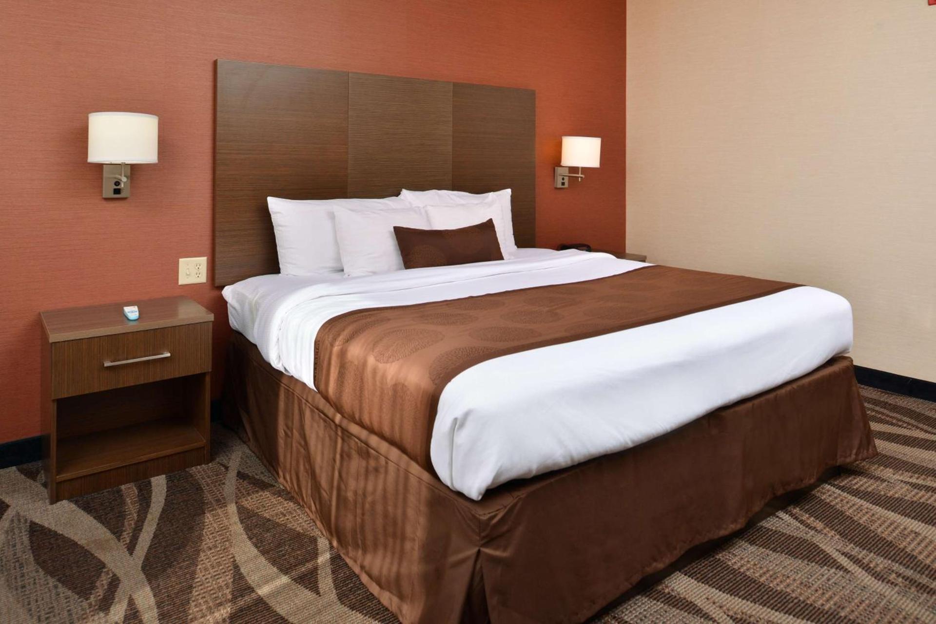 Best Western Plus University Inn photo 20