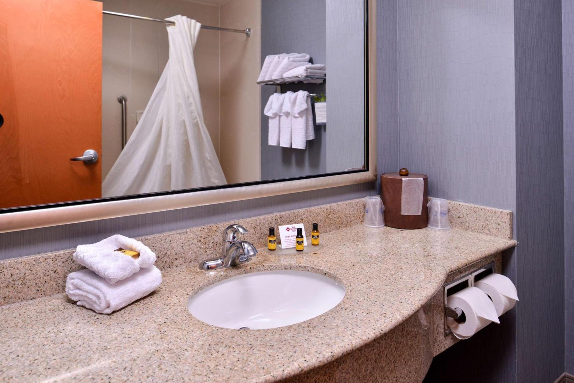Best Western Plus University Inn photo 35