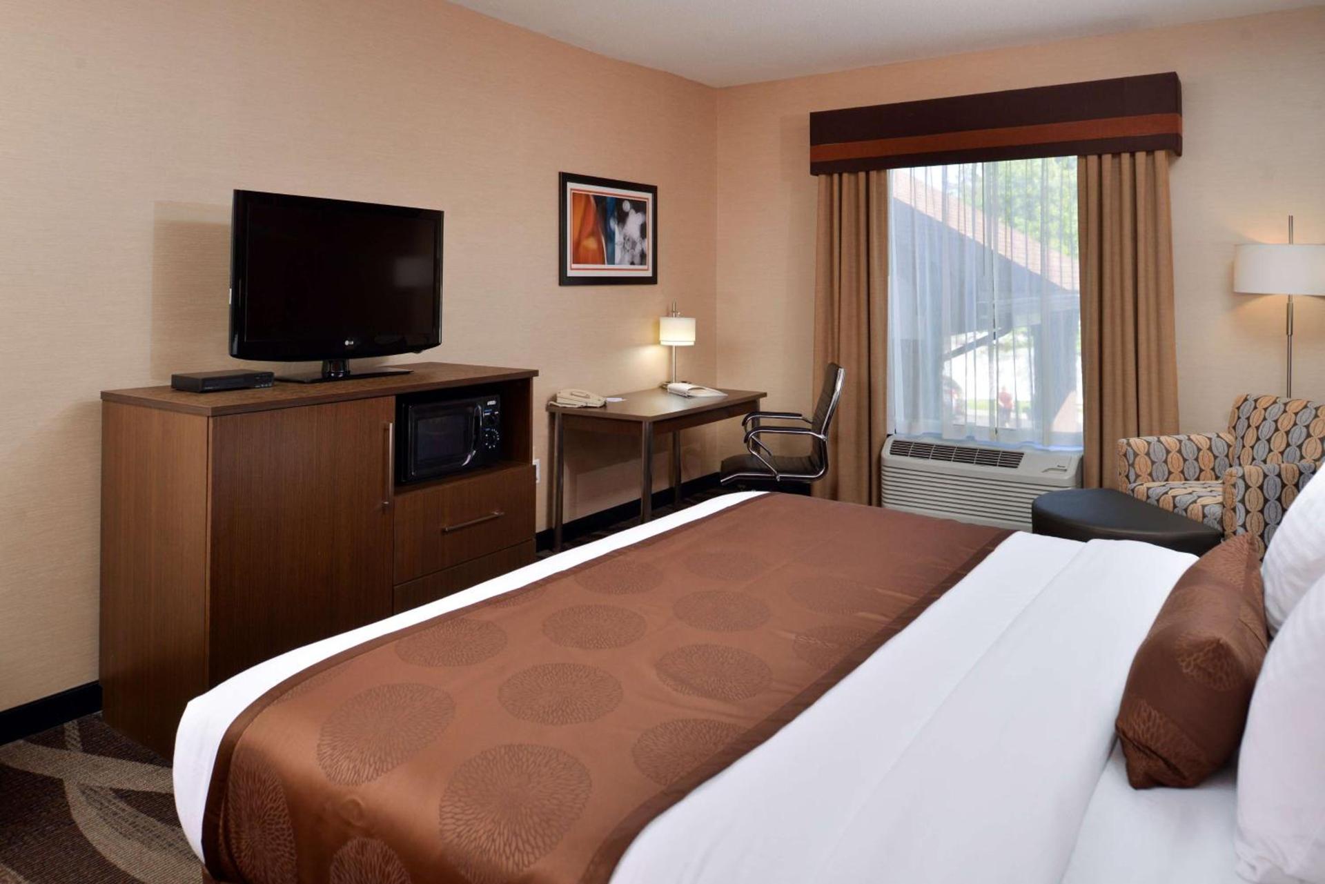 Best Western Plus University Inn photo 17