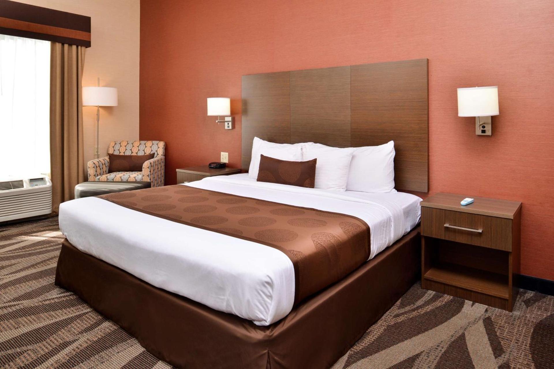 Best Western Plus University Inn photo 10