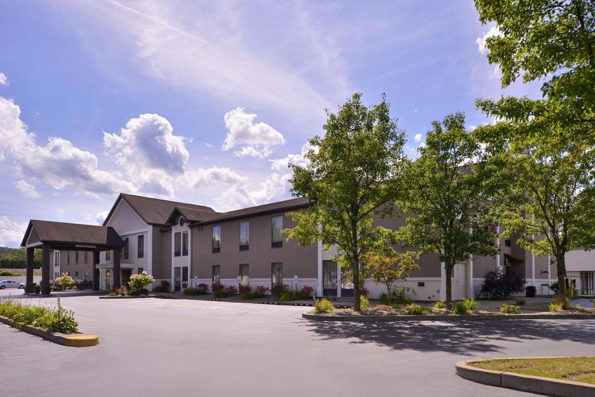 Best Western Plus University Inn photo 11