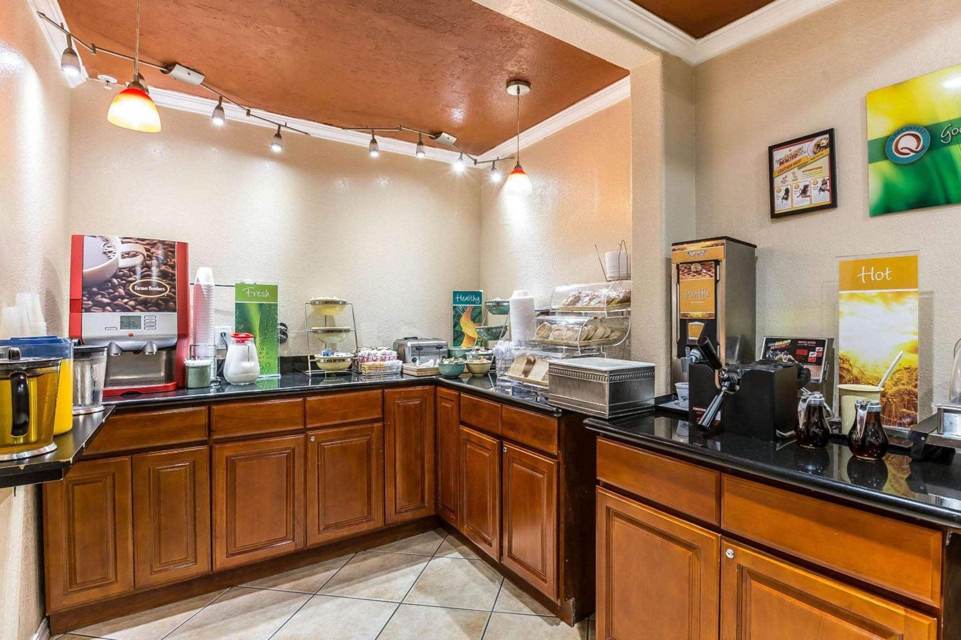 Quality Inn Salinas City Center Area photo 21
