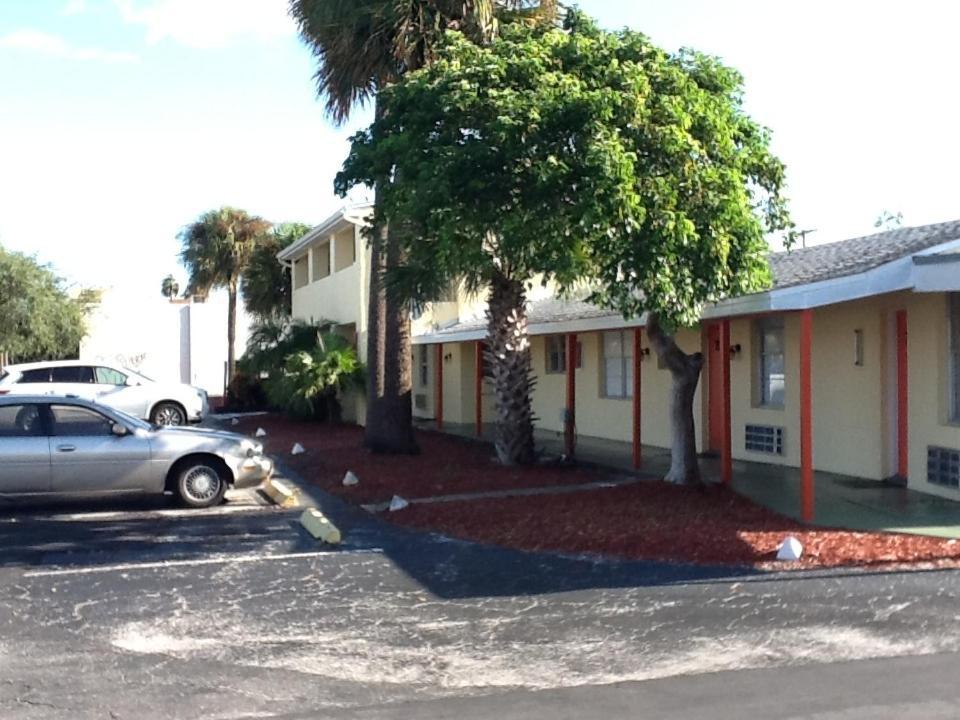 Sunset Inn- Fort Pierce, FL photo 46