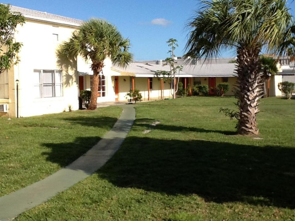 Sunset Inn- Fort Pierce, FL photo 49