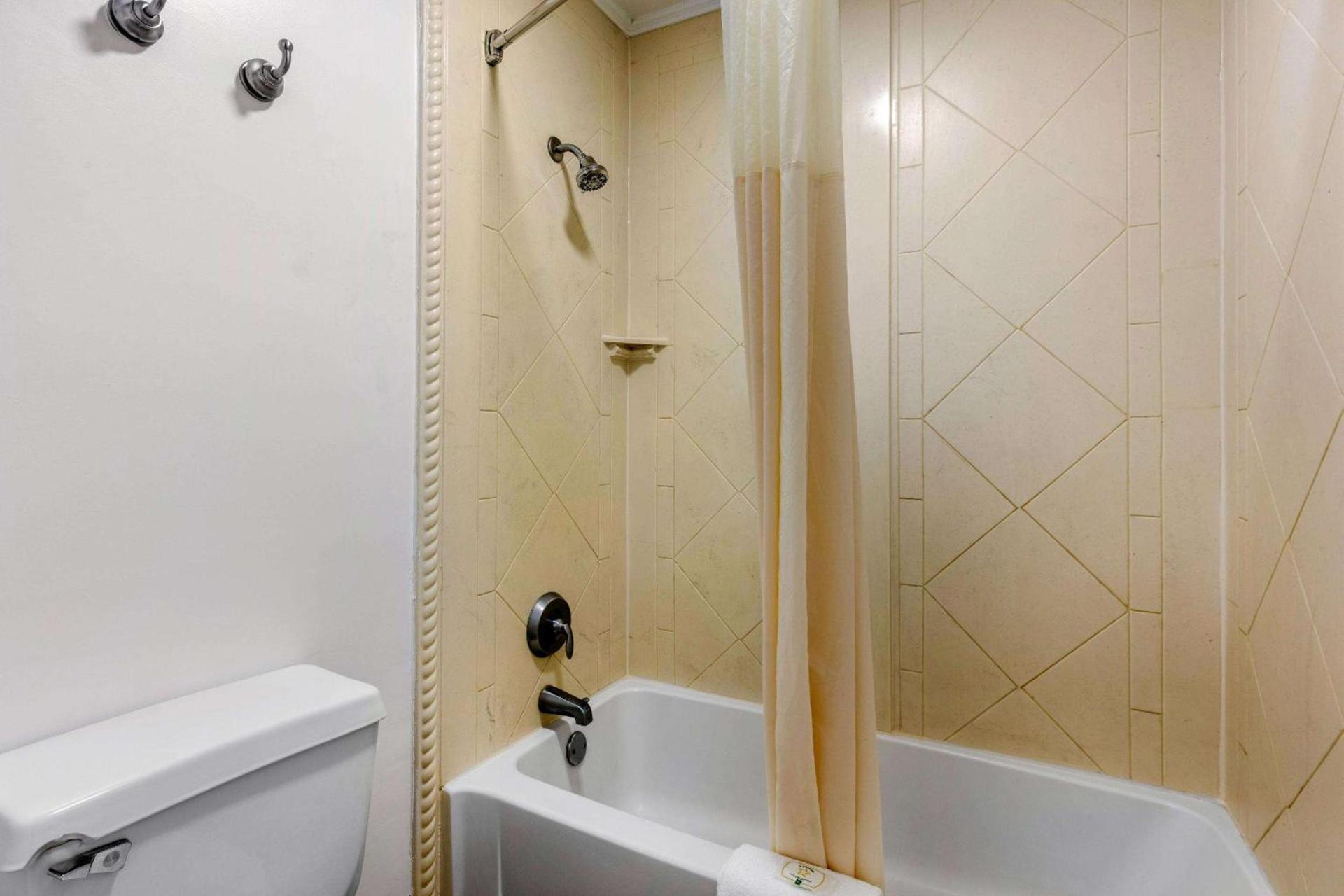 Quality Inn Athens I-65 - Huntsville Area West photo 23