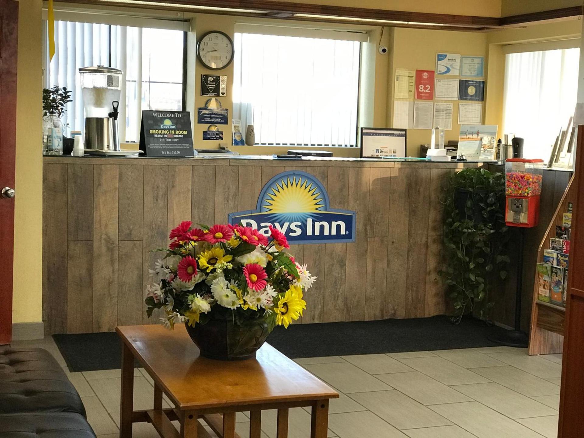 Days Inn by Wyndham Byron photo 22