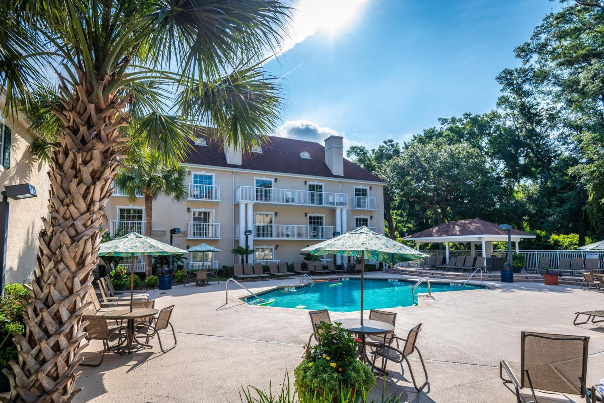 Palmera Inn and Suites photo 2