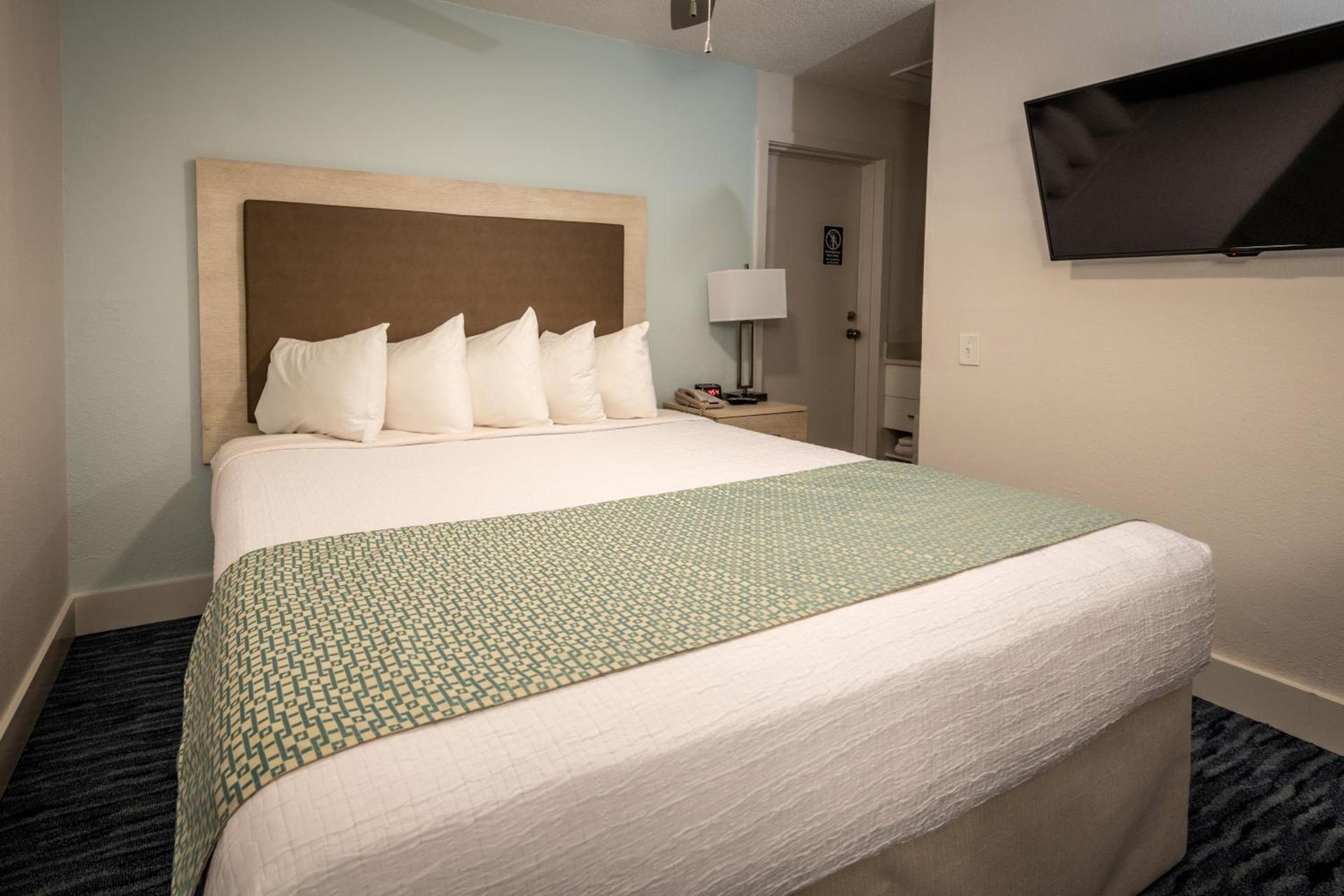 Palmera Inn and Suites photo 17