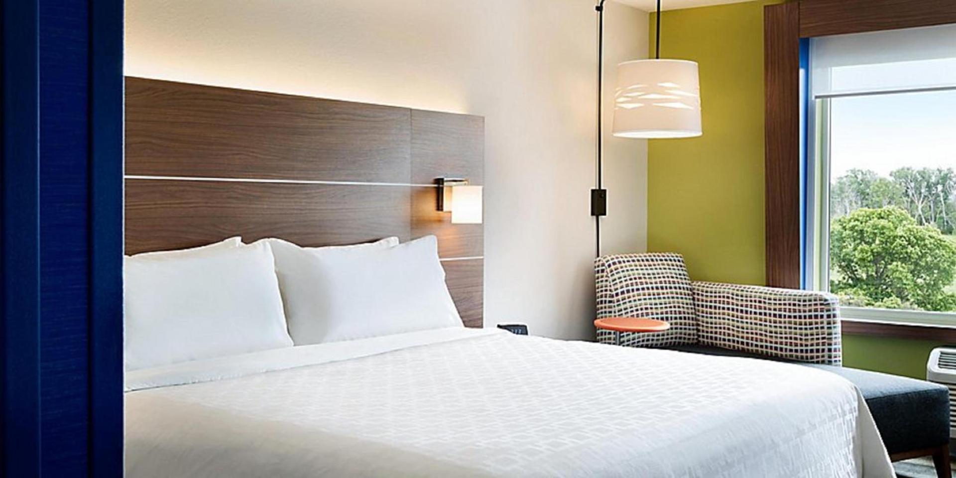Holiday Inn Express & Suites - Savannah W - Chatham Parkway by IHG photo 5