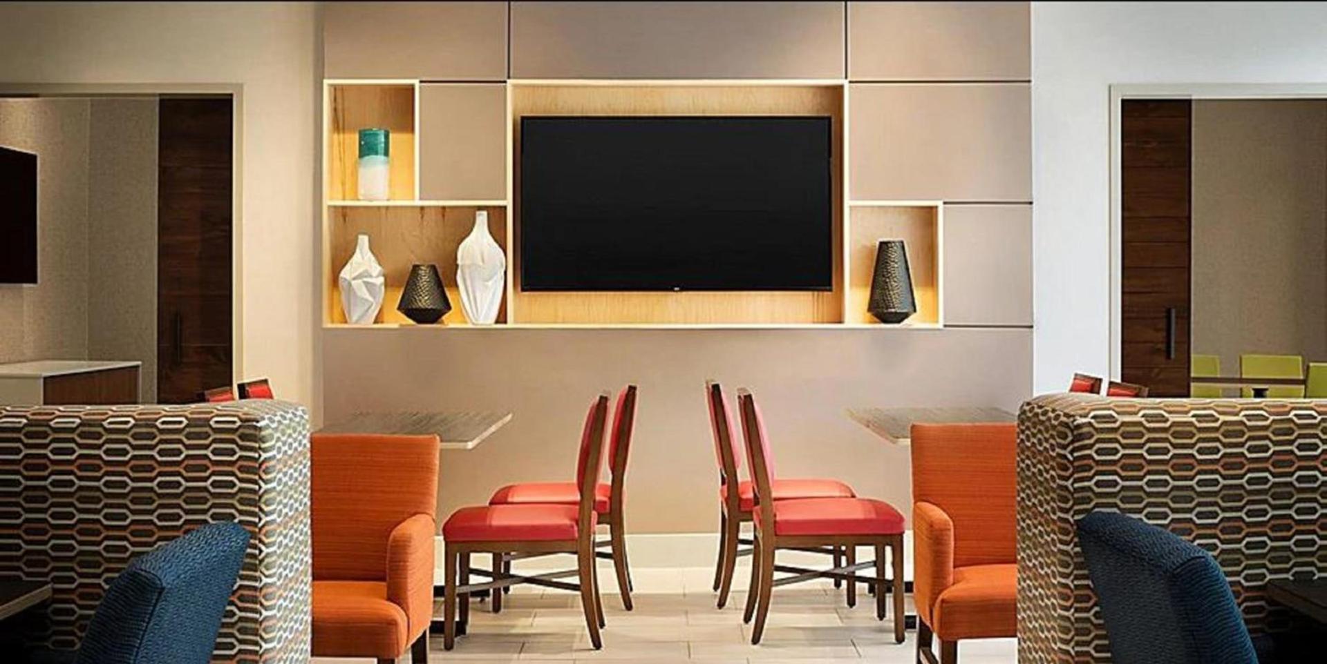Holiday Inn Express & Suites - Savannah W - Chatham Parkway by IHG photo 14