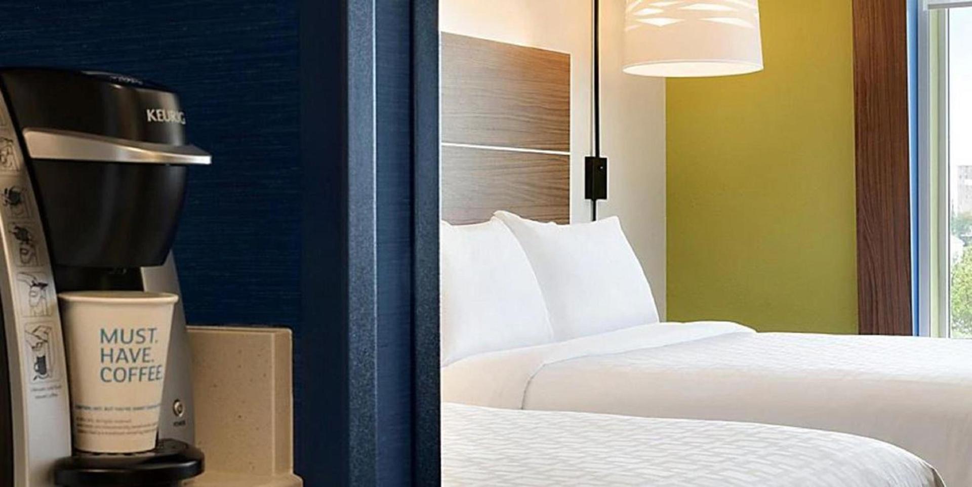 Holiday Inn Express & Suites - Savannah W - Chatham Parkway by IHG photo 4