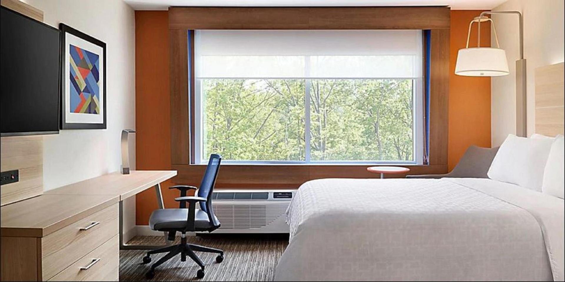 Holiday Inn Express & Suites - Savannah W - Chatham Parkway by IHG photo 7