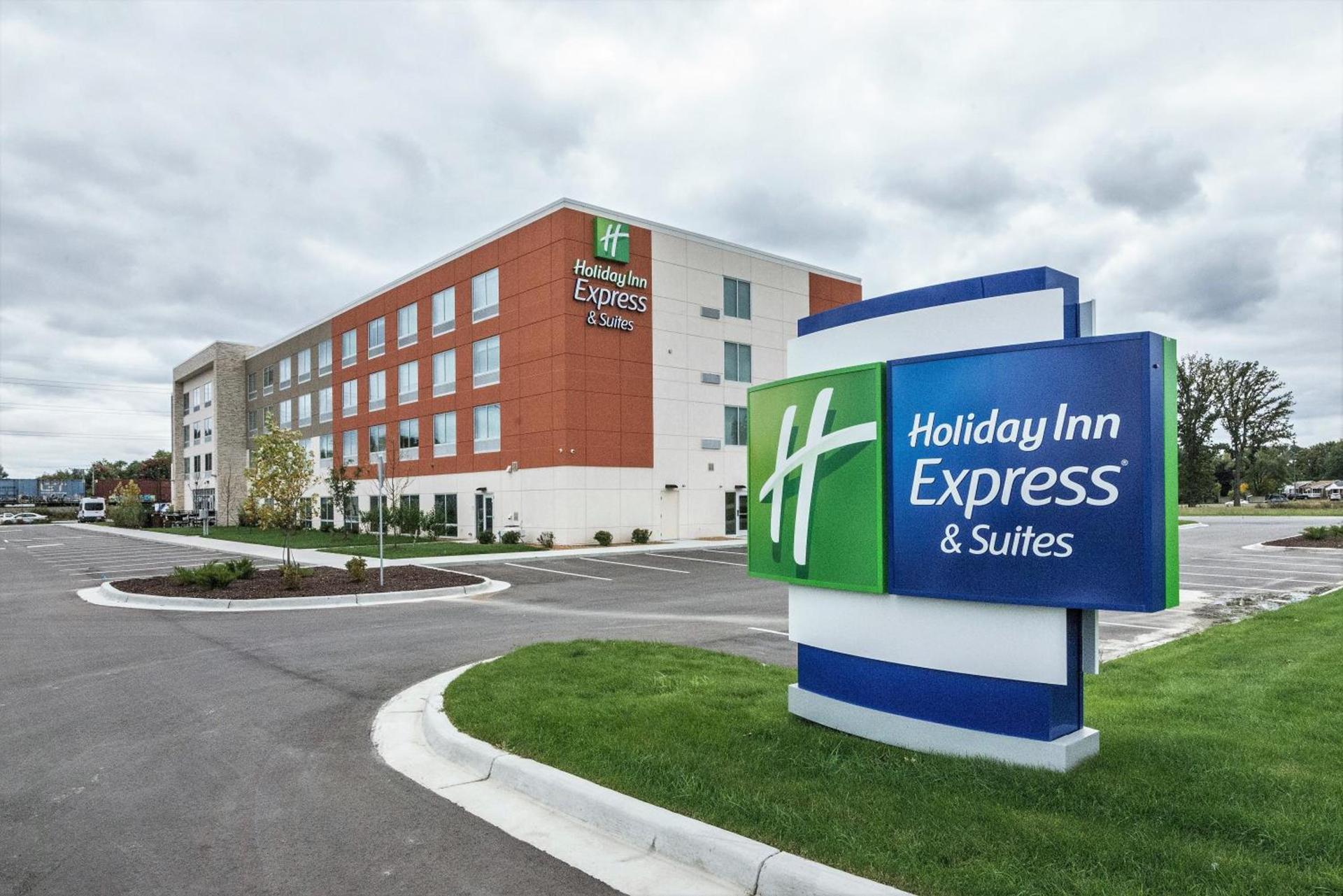 Holiday Inn Express & Suites Allen Park by IHG photo 35