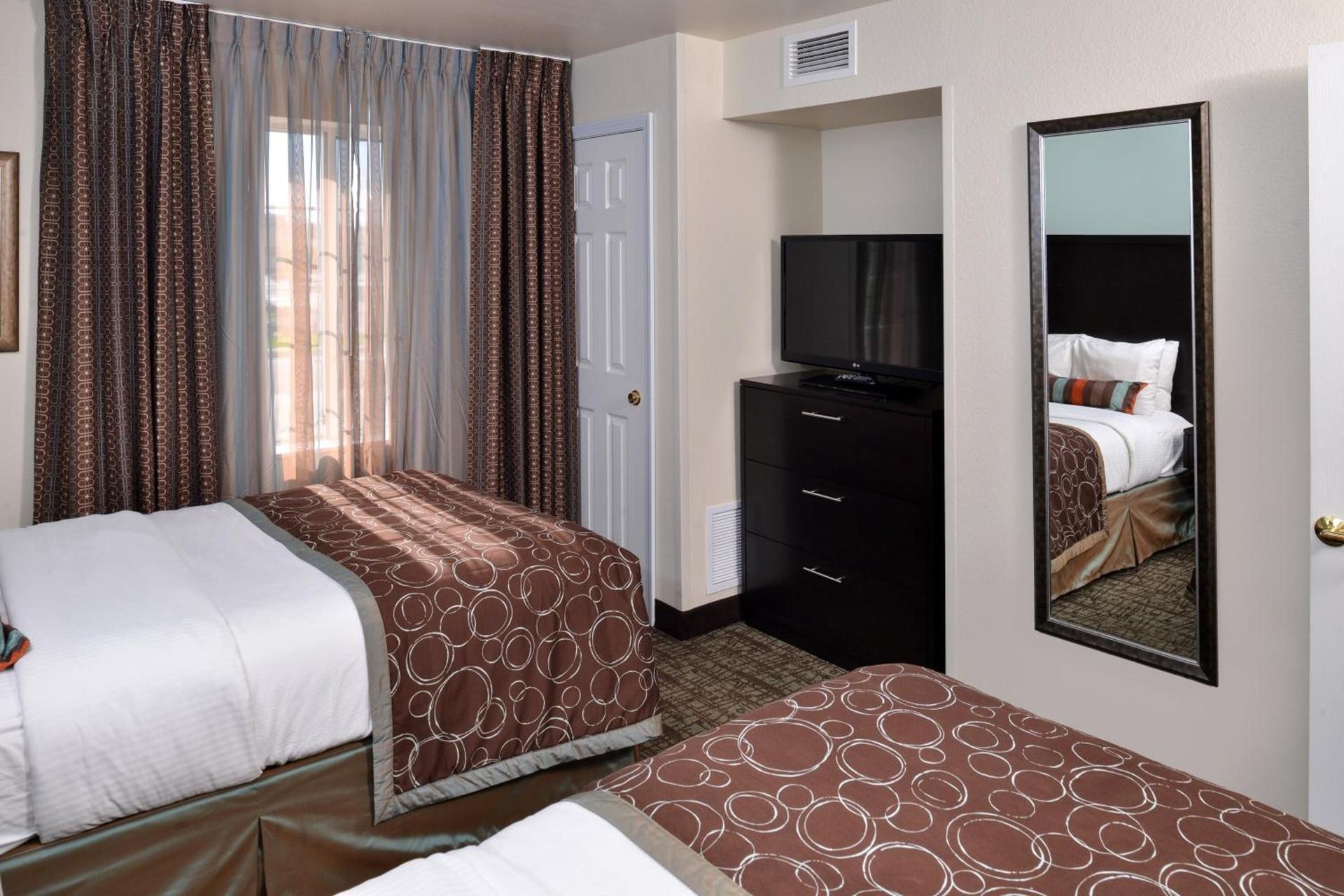 Staybridge Suites Sioux Falls at Empire Mall by IHG photo 46