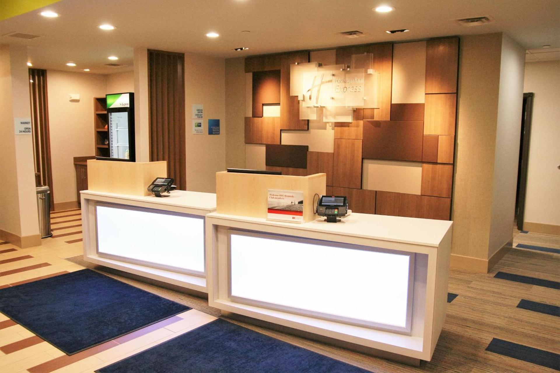 Holiday Inn Express & Suites Clarion by IHG photo 5