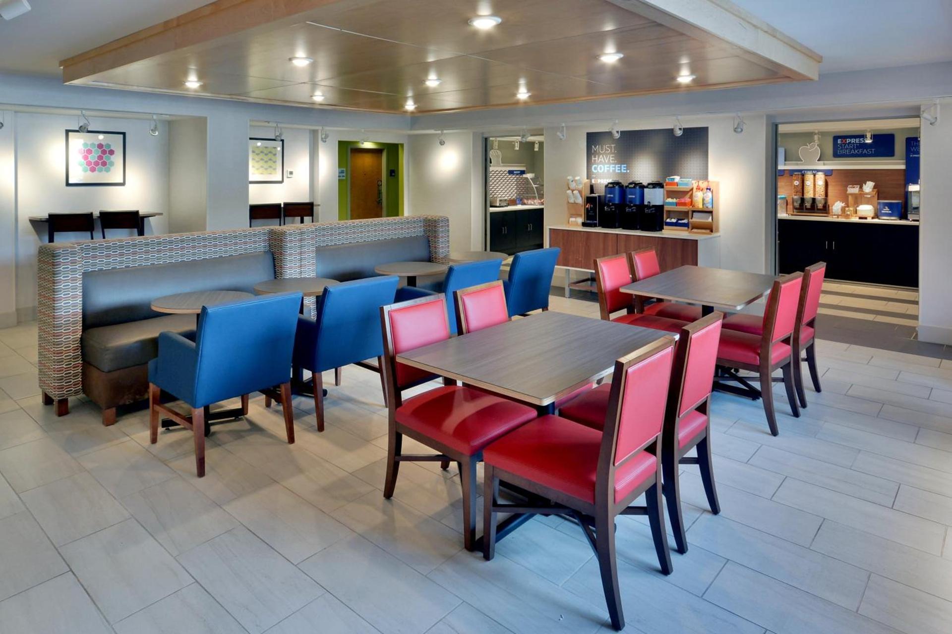 Holiday Inn Express Danville by IHG photo 39