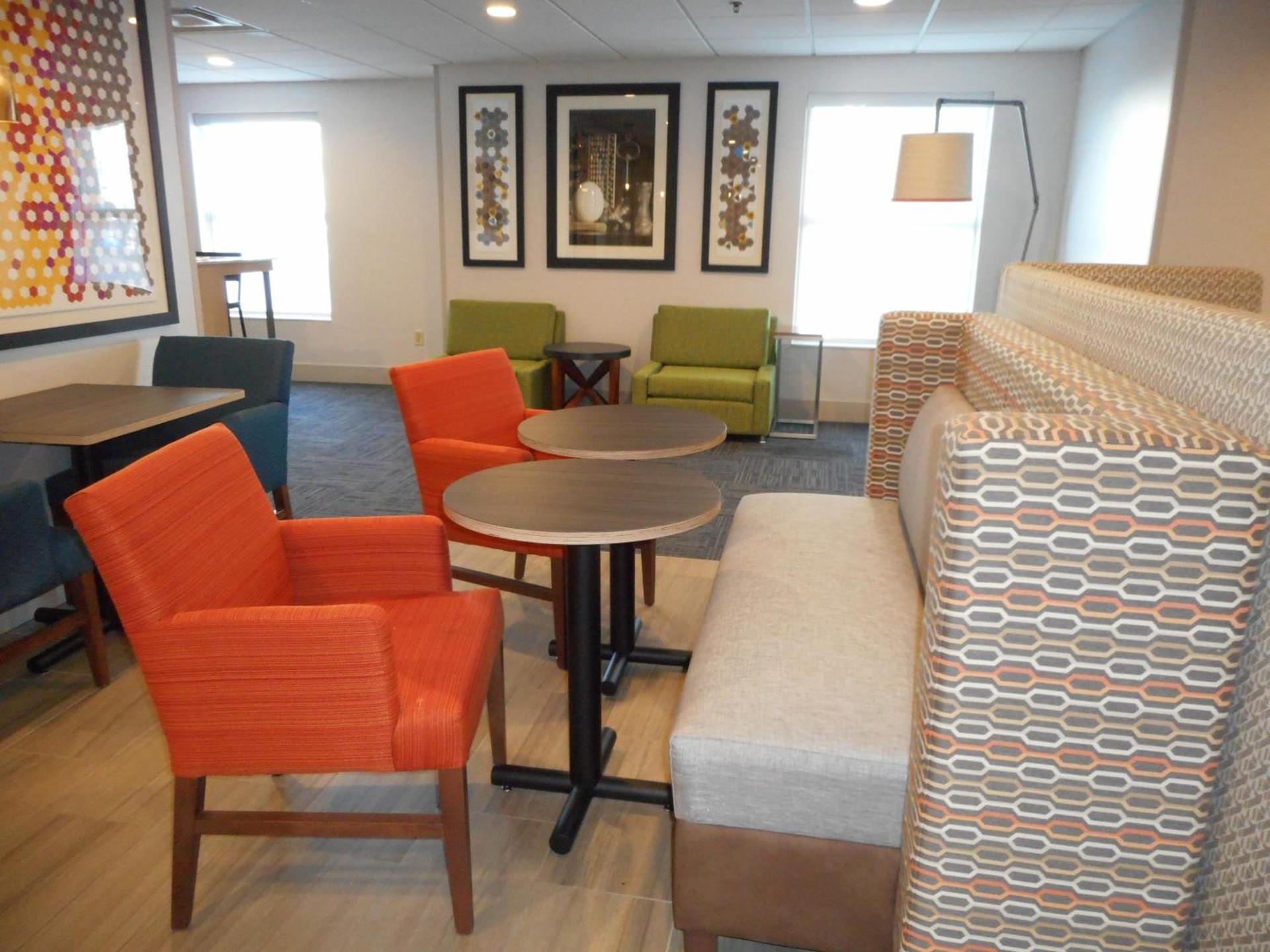 Holiday Inn Express Fairfield by IHG photo 5