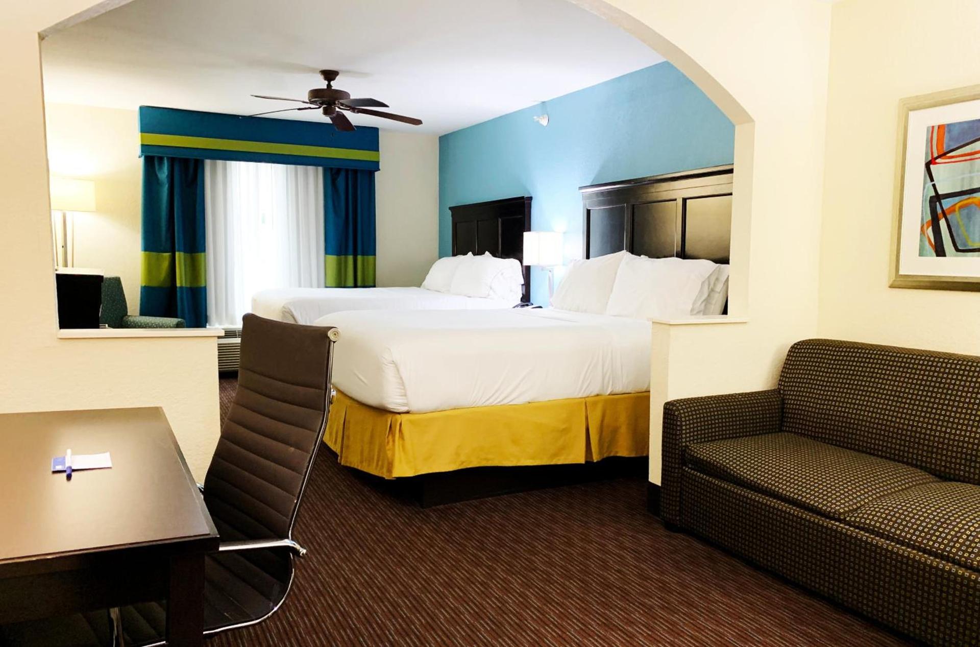 Holiday Inn Express Hotel & Suites Gainesville by IHG photo 44