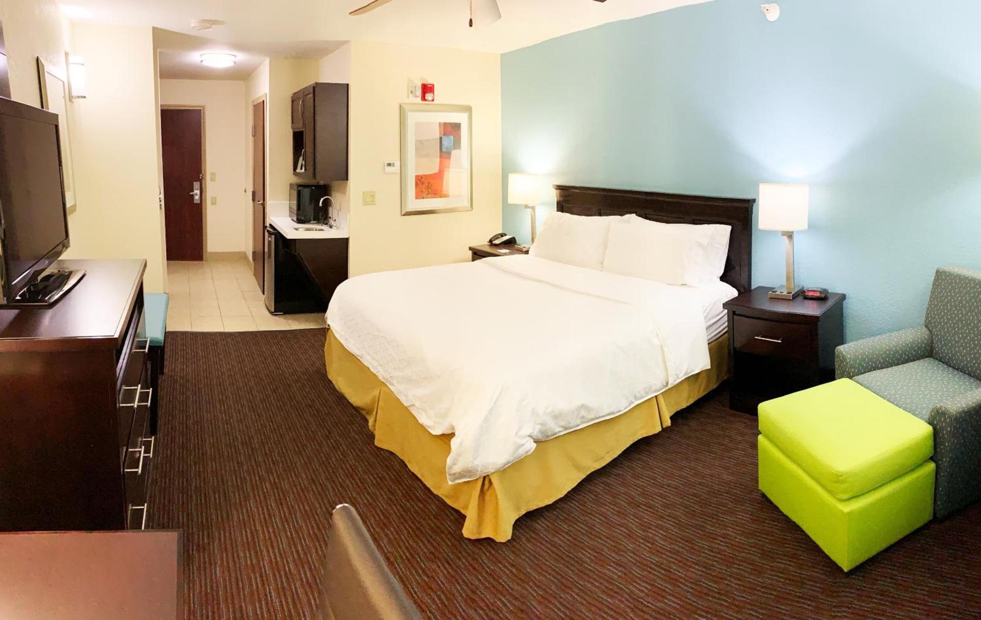 Holiday Inn Express Hotel & Suites Gainesville by IHG photo 45