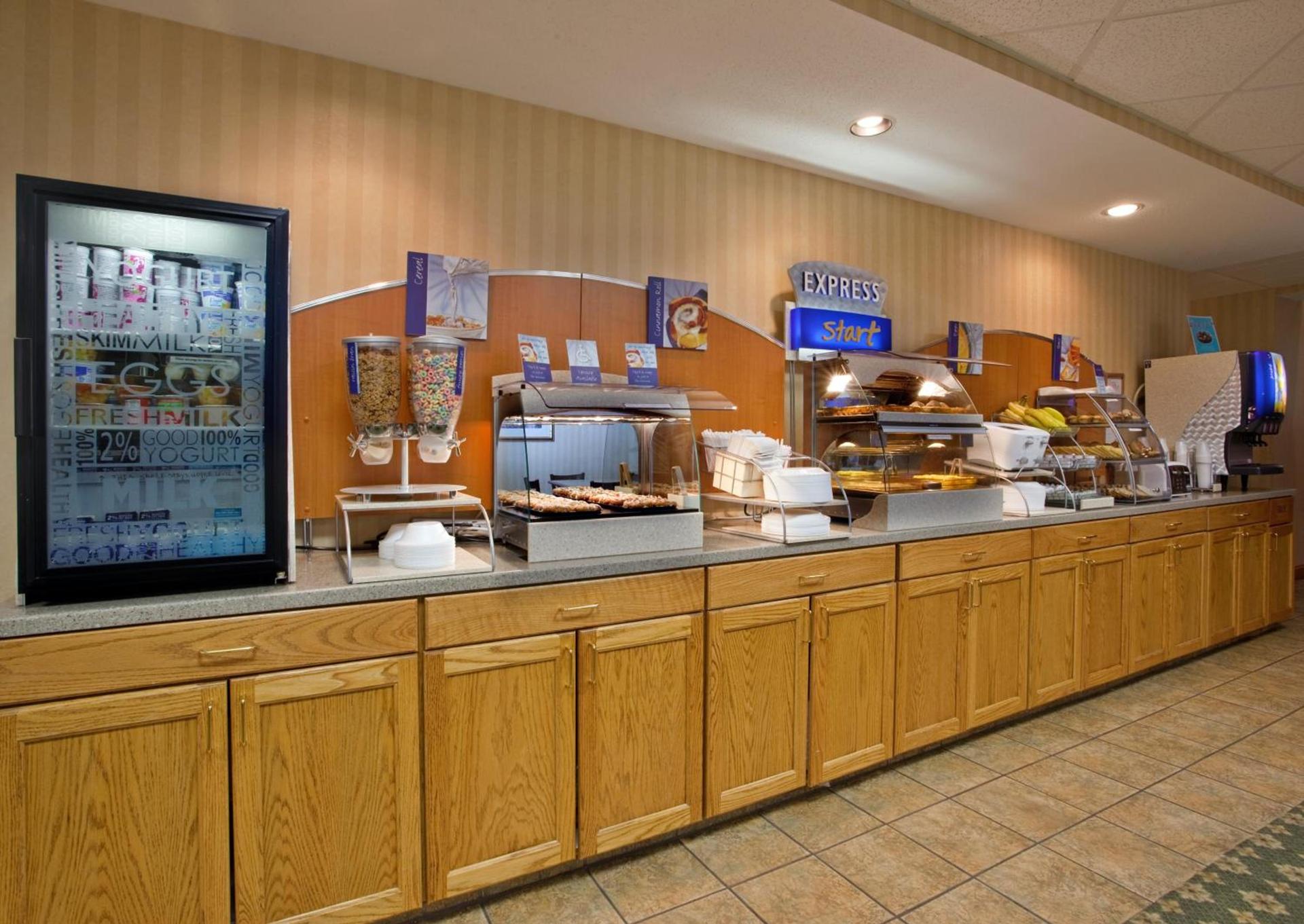 Holiday Inn Express Mount Pleasant- Scottdale by IHG photo 9