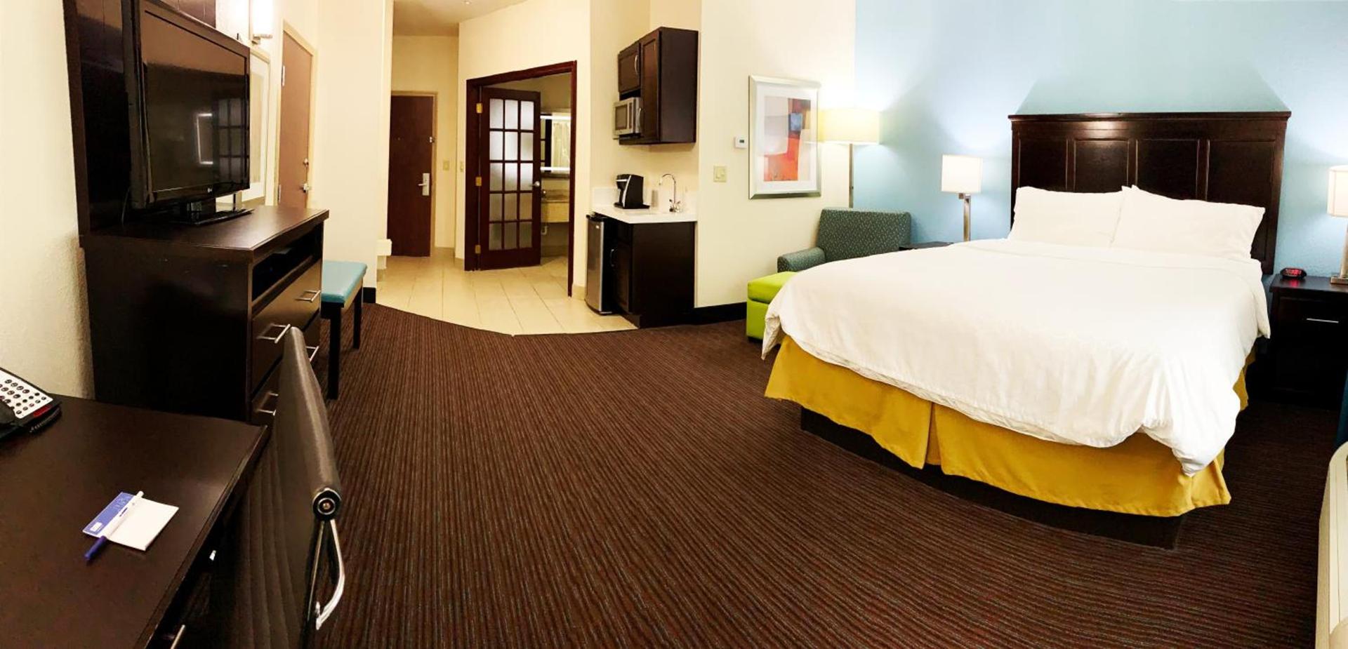 Holiday Inn Express Hotel & Suites Gainesville by IHG photo 41