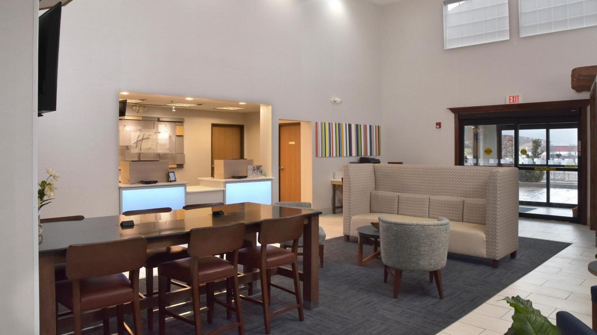 Holiday Inn Express Mount Pleasant- Scottdale by IHG photo 33