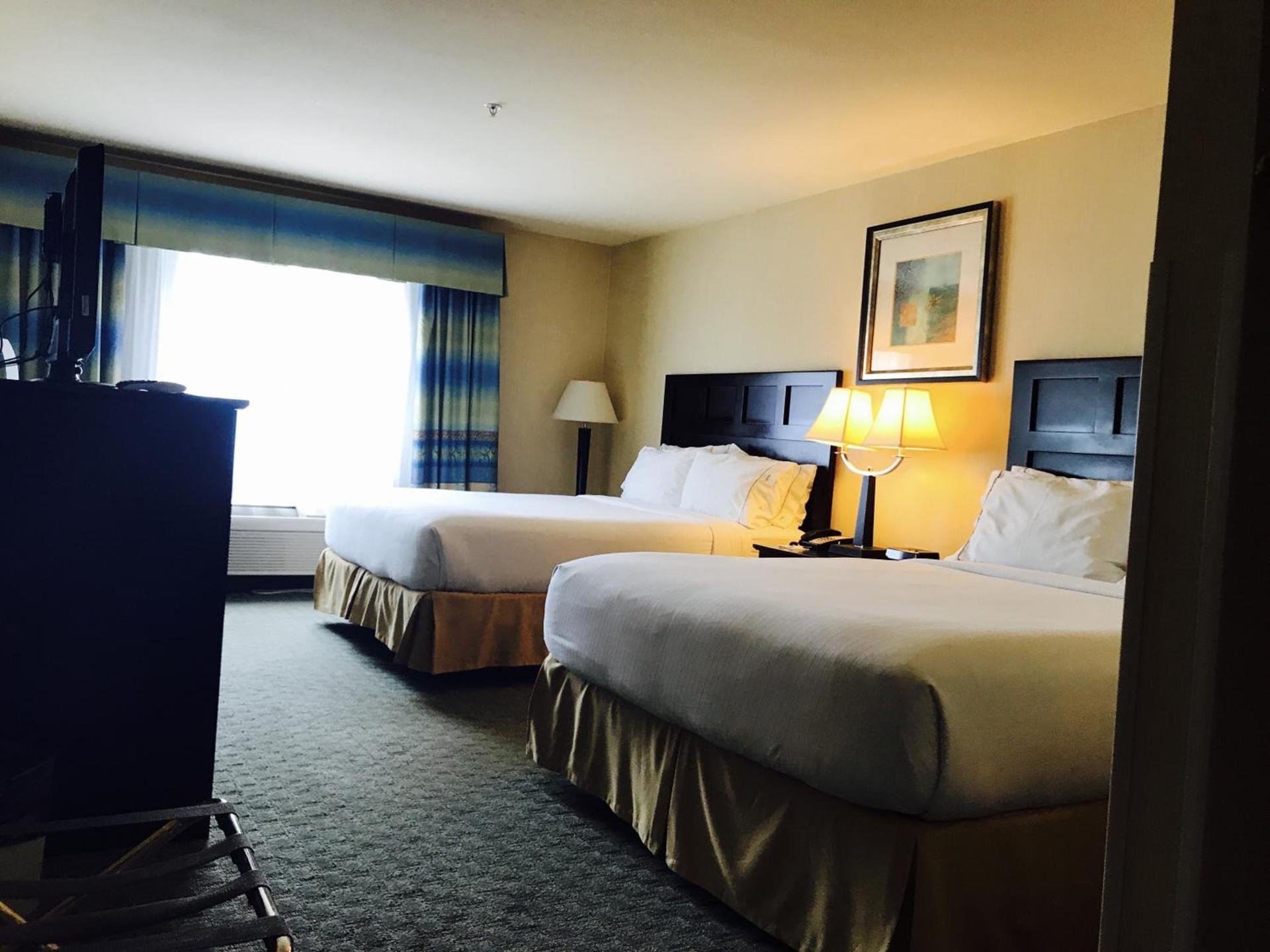Holiday Inn Express Fort Bragg by IHG photo 13