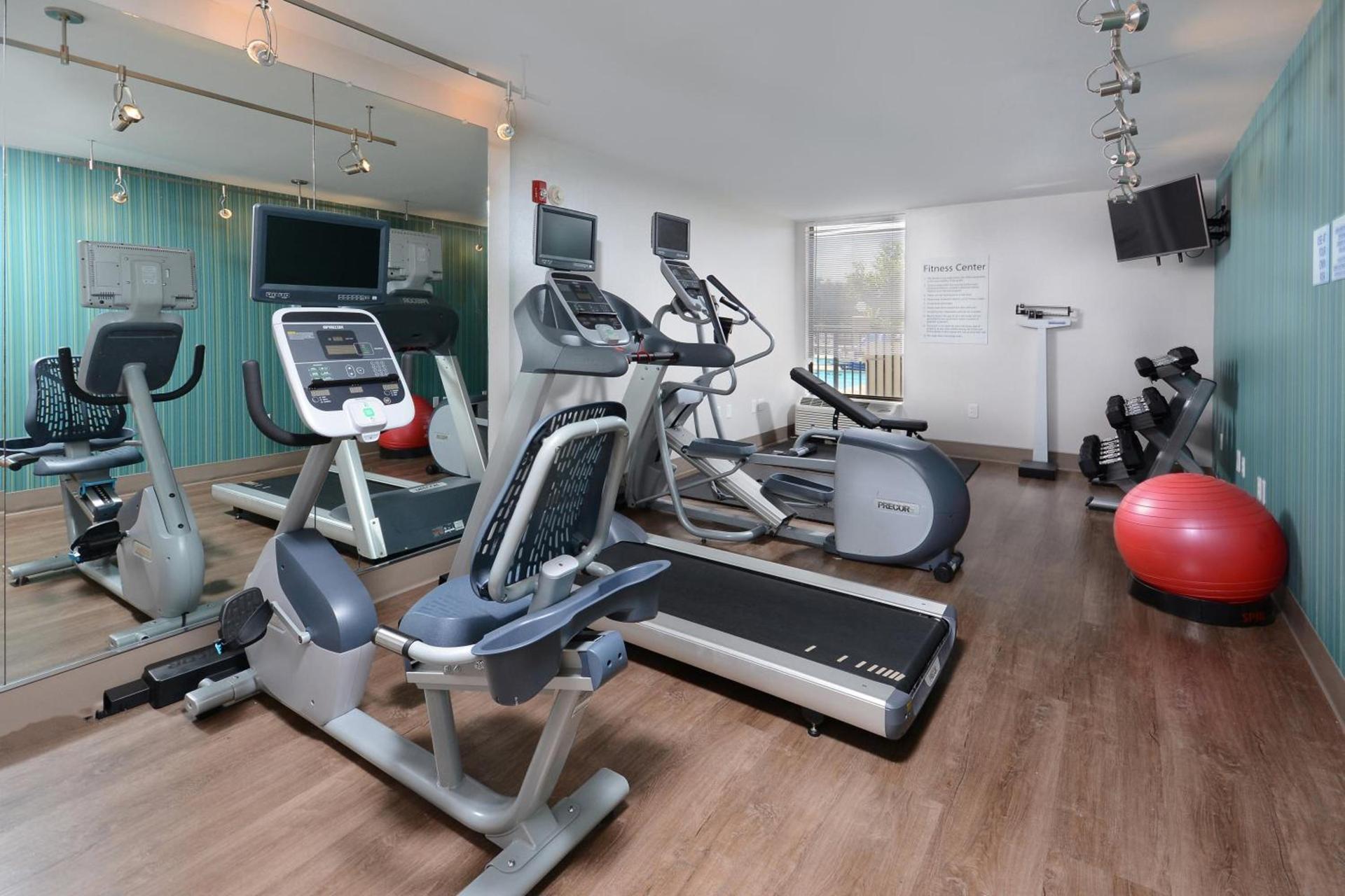 Holiday Inn Express Danville by IHG photo 33