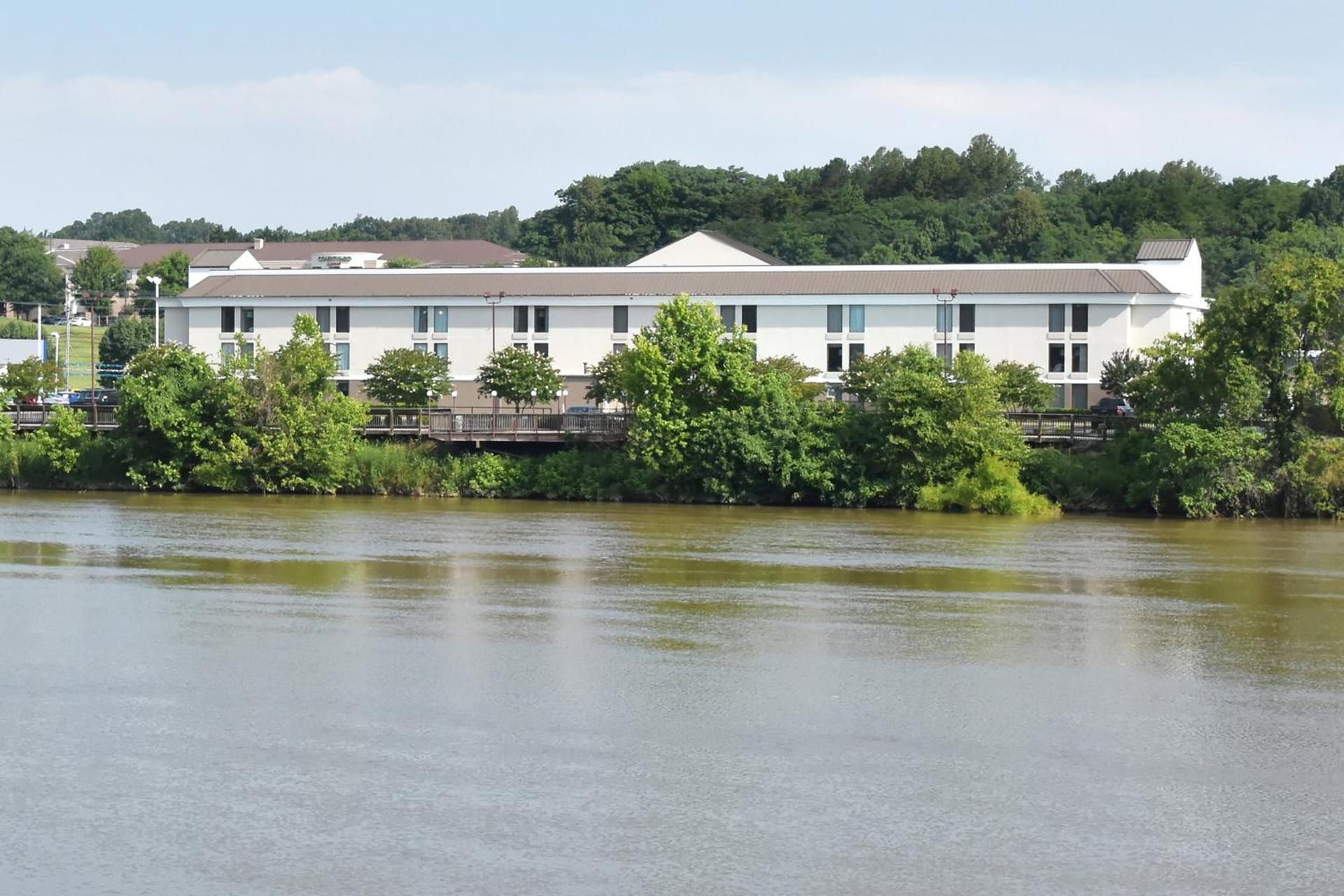Holiday Inn Express Danville by IHG photo 29