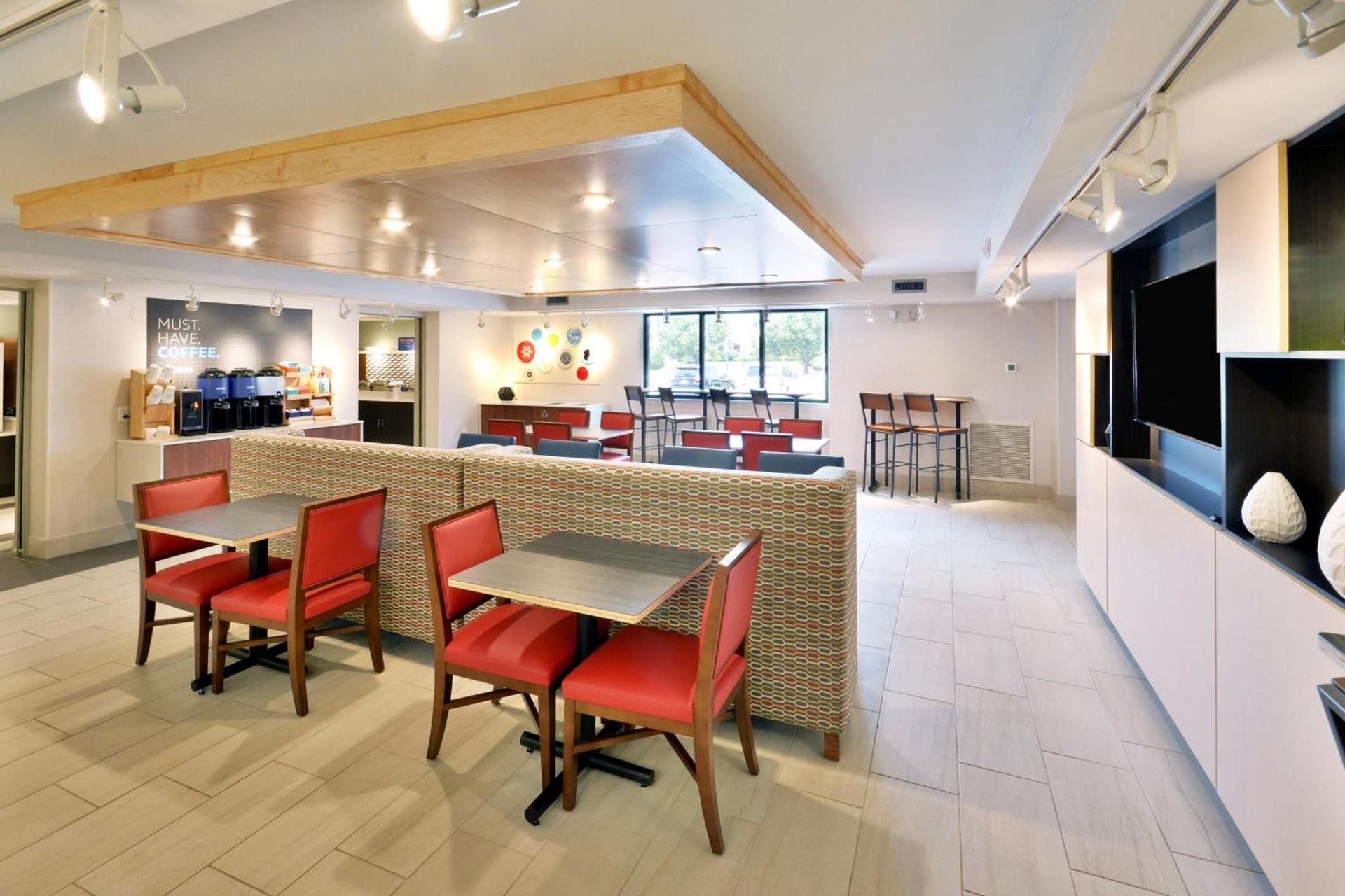 Holiday Inn Express Danville by IHG photo 38