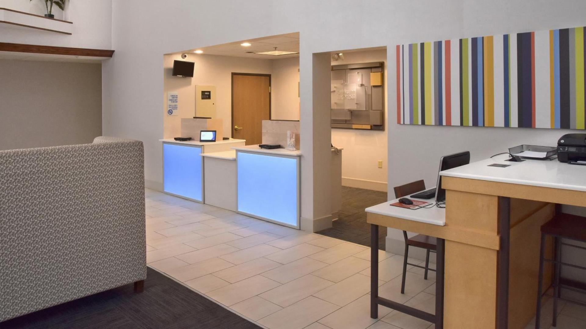 Holiday Inn Express Mount Pleasant- Scottdale by IHG photo 31