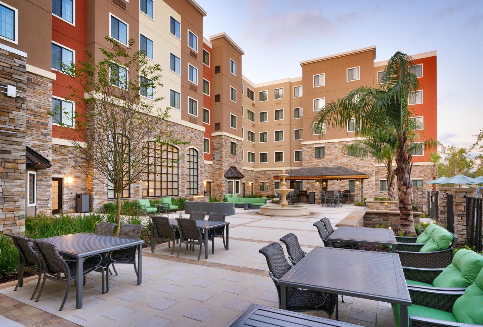 Staybridge Suites - Gainesville I-75 by IHG photo 4