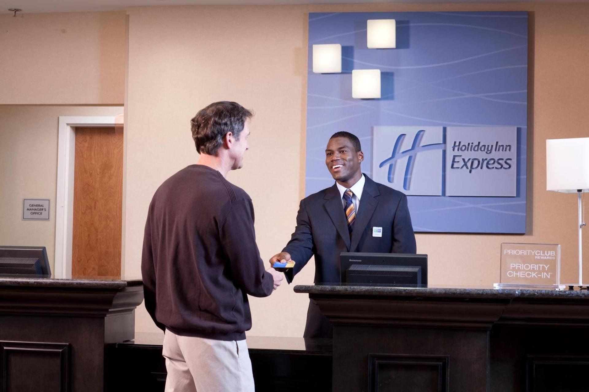 Holiday Inn Express Newton by IHG photo 13
